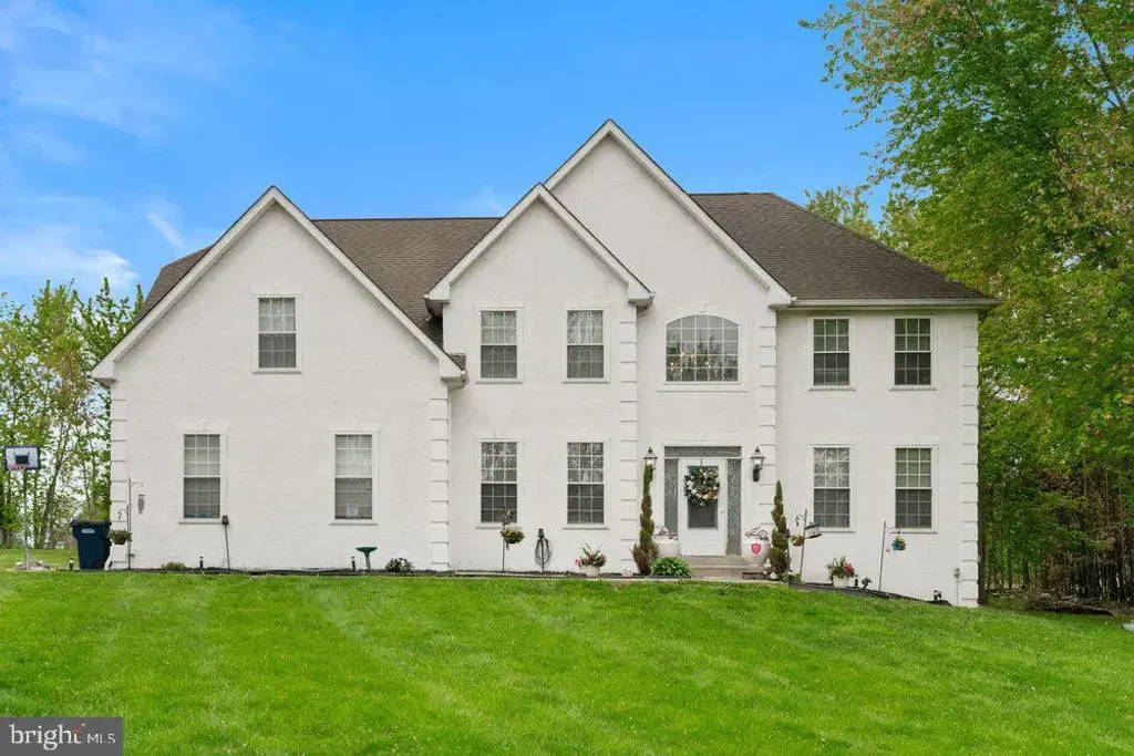32 Meadow Ln, POTTSTOWN