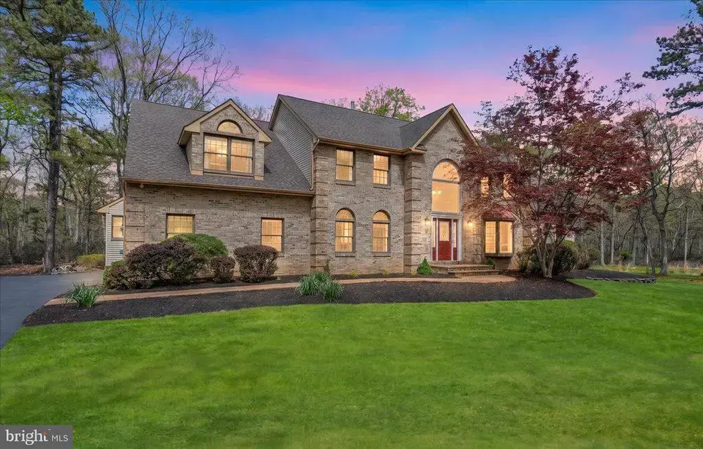 5 Hamilton Ct, SOUTHAMPTON
