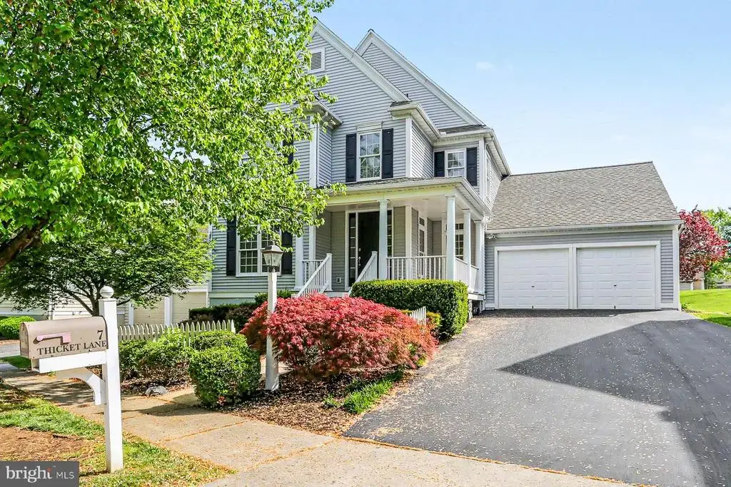 7 Thicket Ln, LANCASTER