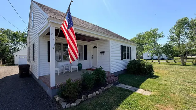 214 E Appleby Ave, Cambridge