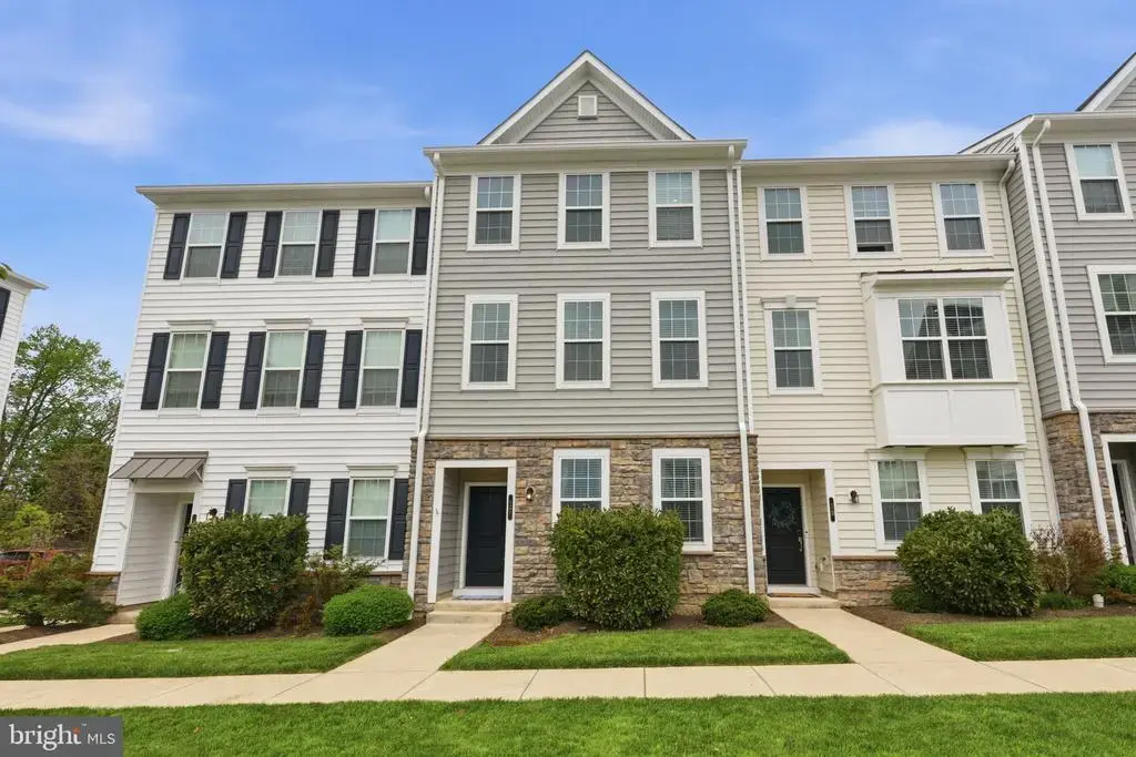 17 Jessop Ln, HATBORO
