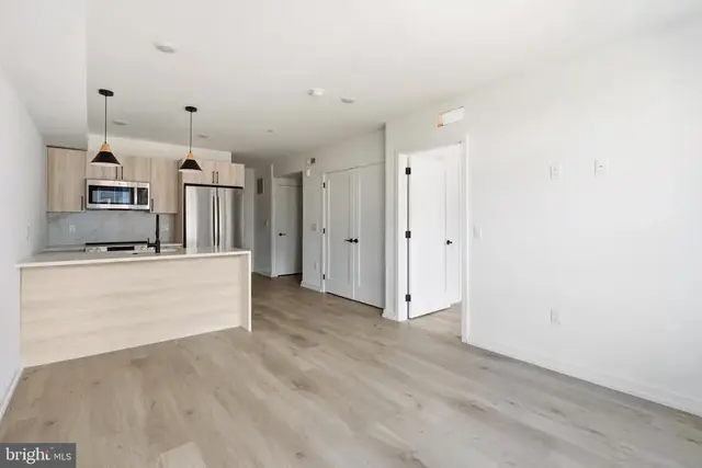 208 Vine St #2b, Philadelphia