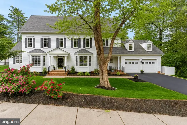 5221 Locust Ave, Bethesda