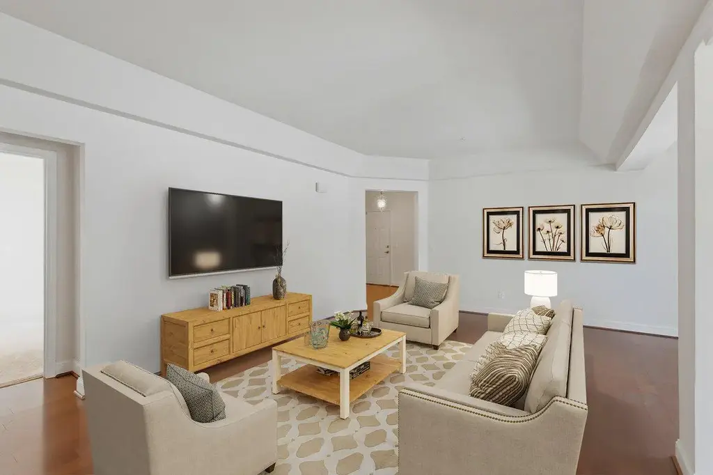 9204 Charleston Dr #207, MANASSAS