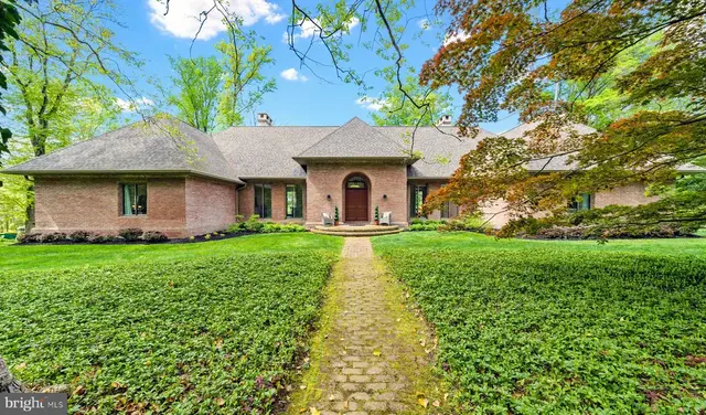 3 Carriage Rd, Greenville