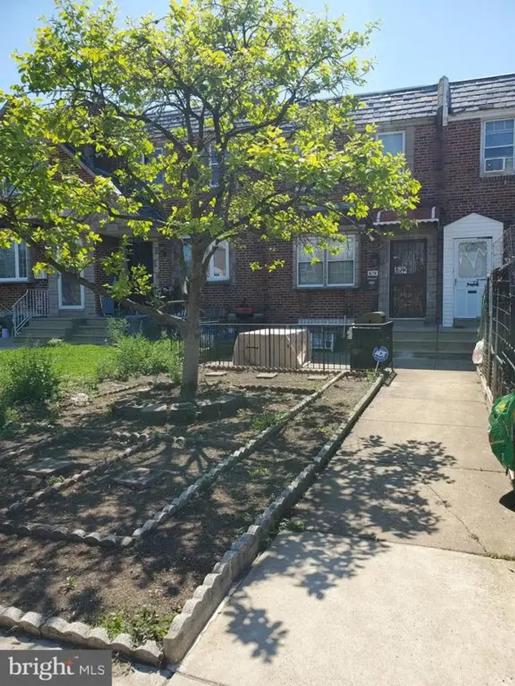 676 Mayfair St, PHILADELPHIA
