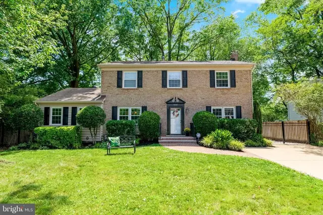 7810 Hayfield Rd, Alexandria