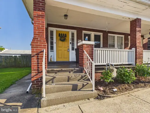 44 E 9th Ave, York