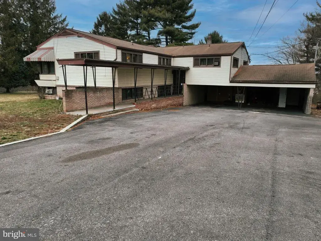 6000 Chambers Hill Rd, HARRISBURG
