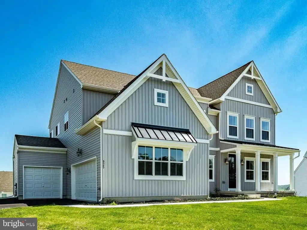 925 Marina Ct, WEST CHESTER
