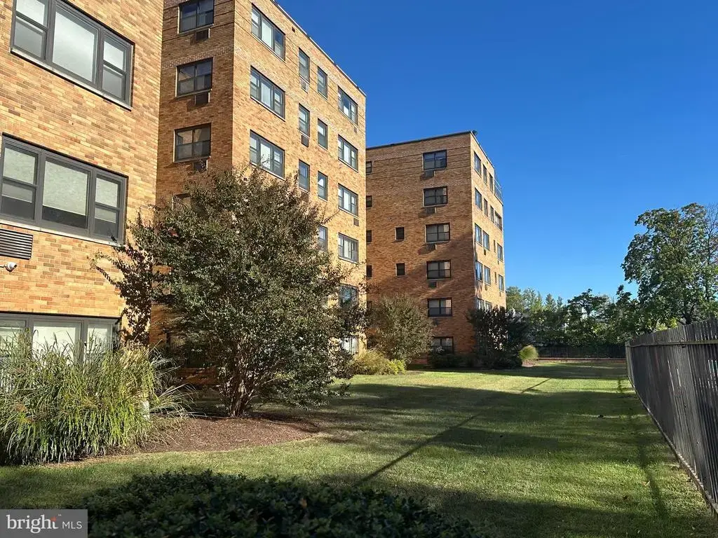 40 Old Lancaster Rd #205, MERION STATION
