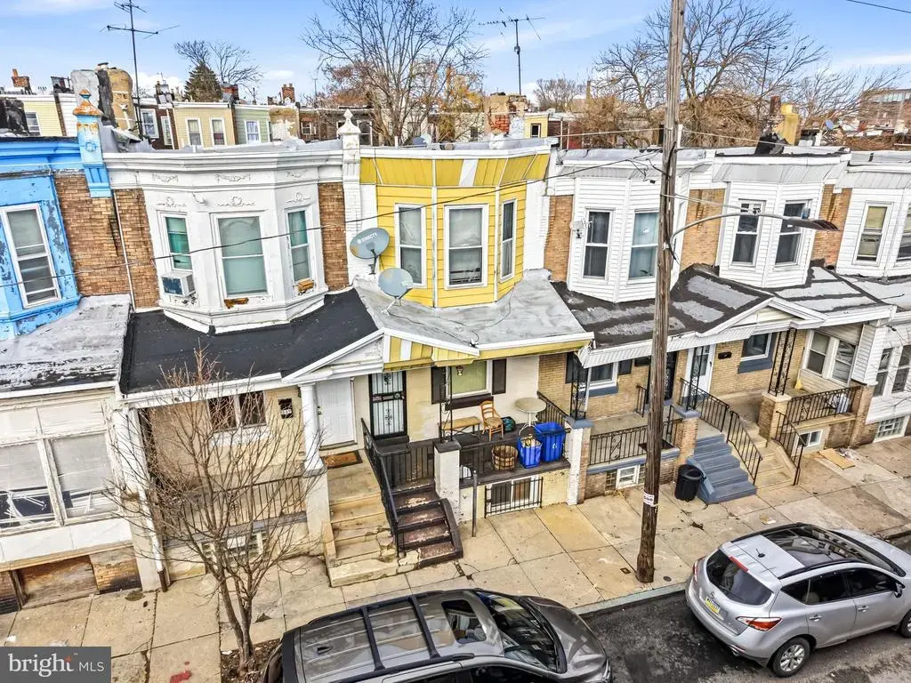 851 E Cornwall St, PHILADELPHIA
