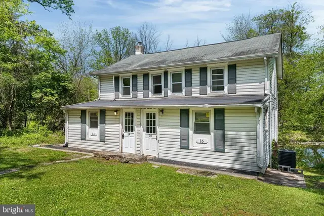 16 White Clay Dr, Newark