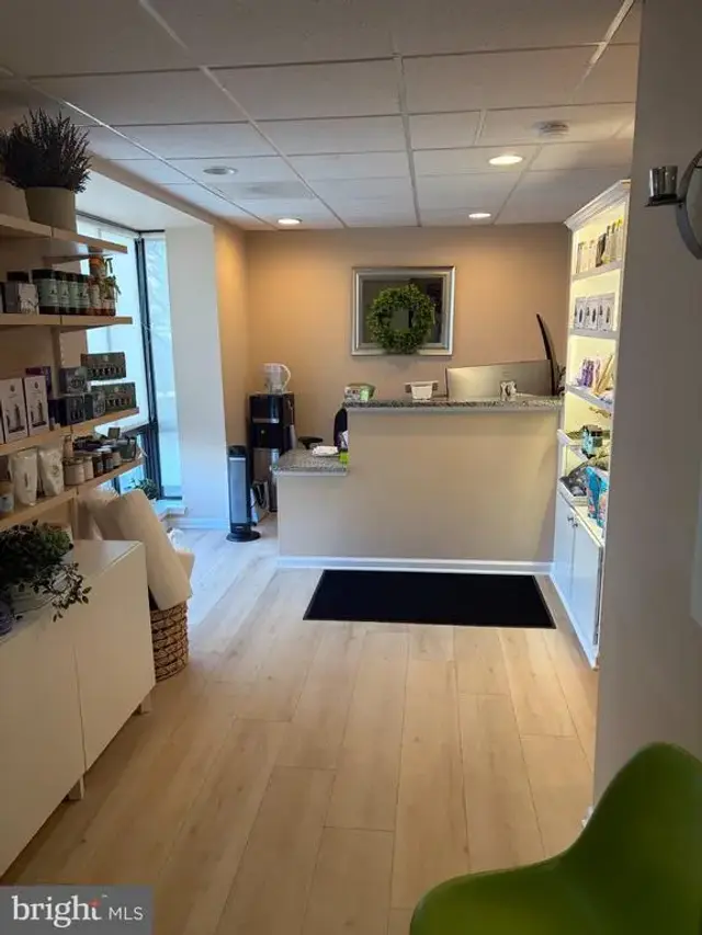 6263 Executive Blvd #14-b, Rockville