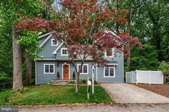 934 N Forest Trl, Crownsville