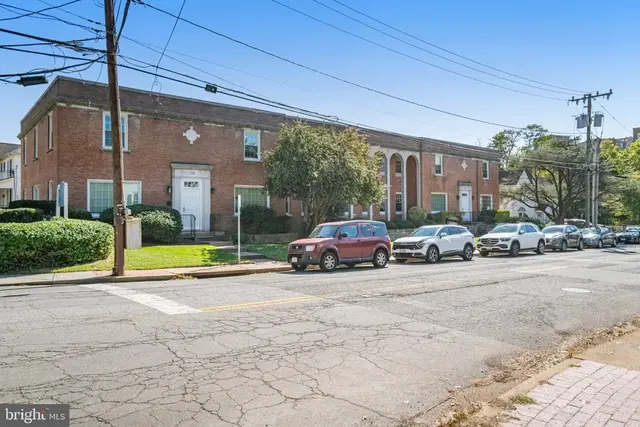 140 Little Falls St, Falls Church