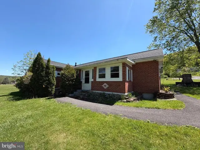 17101 Spataro Ln Nw, Frostburg