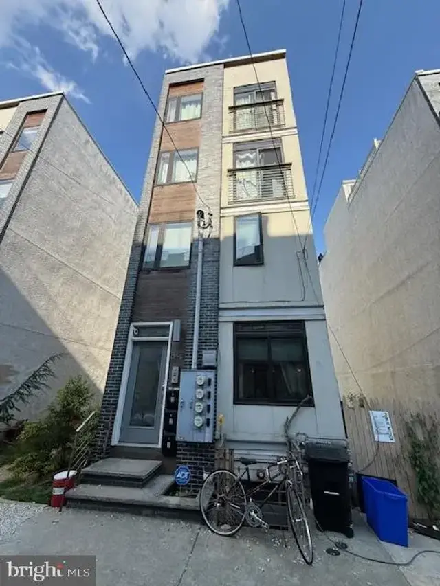 843 N 16th St #3, Philadelphia