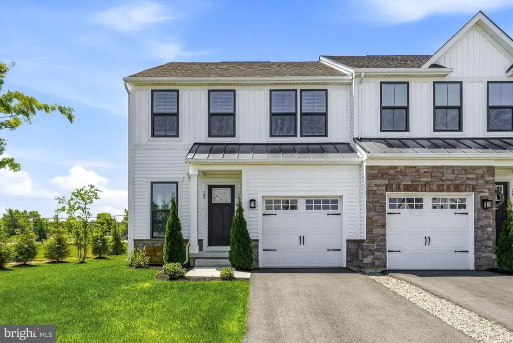 22 Cinnamon Ln, MOUNT LAUREL