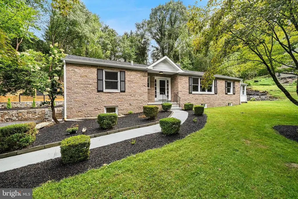 135 Bryn Mawr Ave, NEWTOWN SQUARE