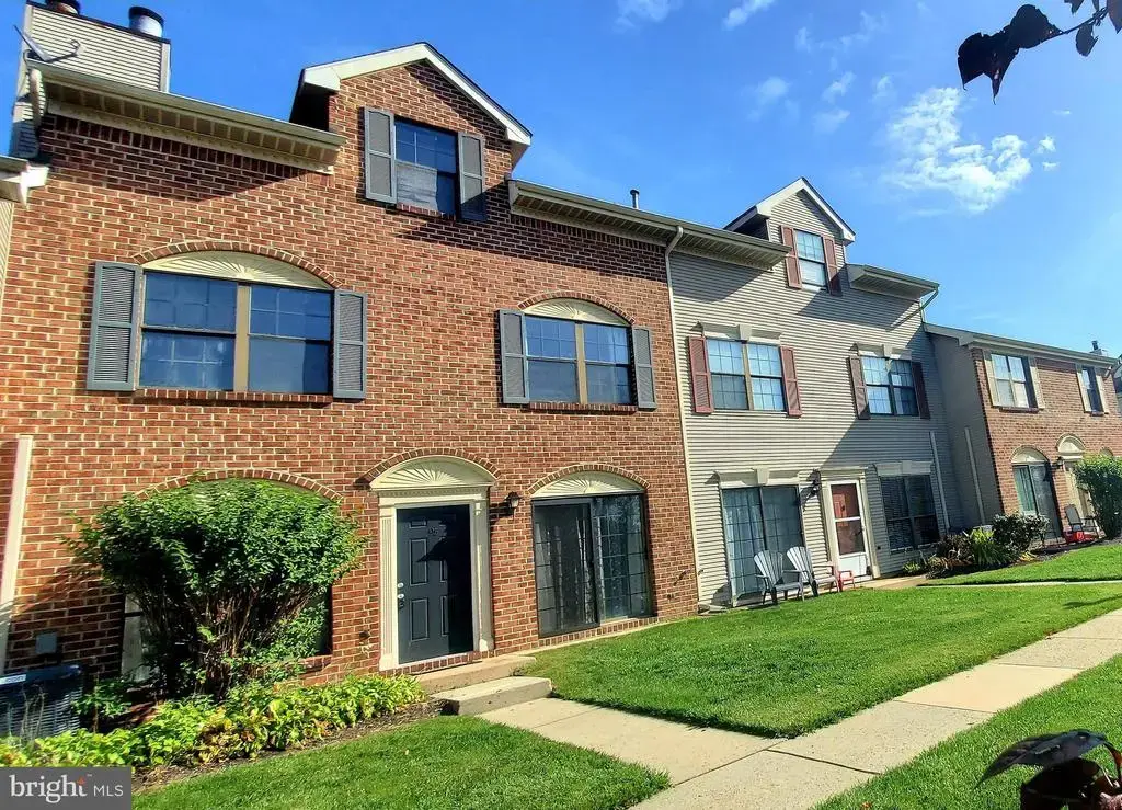 95 O'neill Ct., LAWRENCE