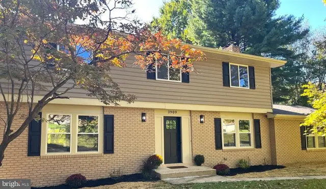 3909 Thoroughbred Ln, Owings Mills