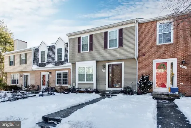 8434 Each Leaf Ct, Columbia