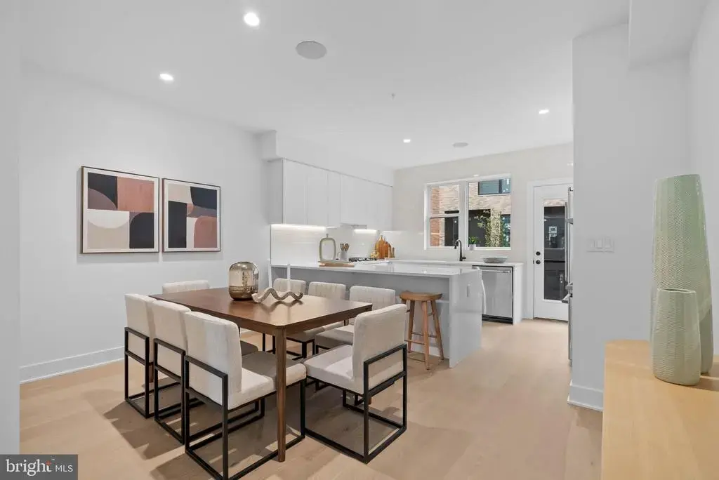 654 Fairmount Ave #model, PHILADELPHIA