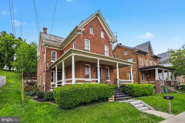 23 W George St, Yoe