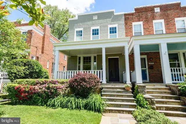 4537 44th St Nw, Washington