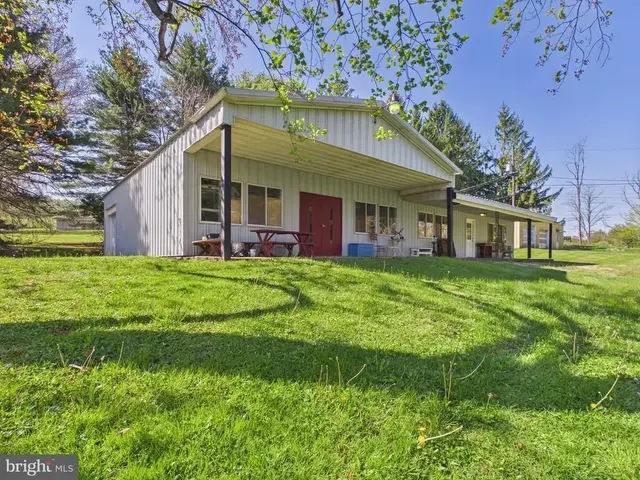1481 Fishing Creek Valley Rd, Harrisburg