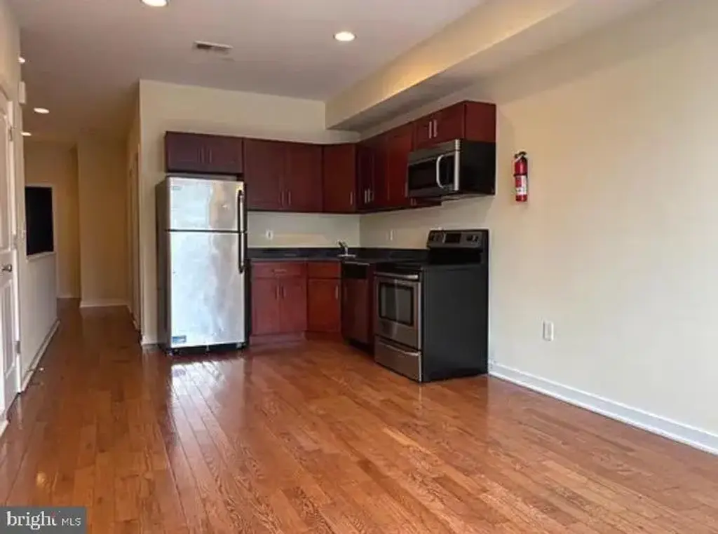 332 N 41st St, PHILADELPHIA