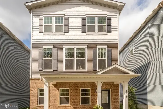 1523 Burnell Dr, Hanover