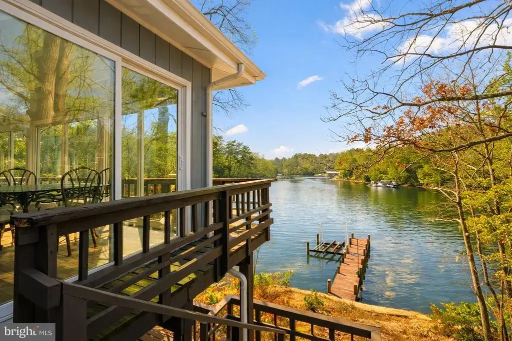 278 Valerie Ln, LUSBY