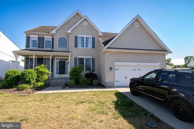 129 Pond View Ln, Seaford