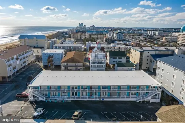7 45th St #110, Ocean City