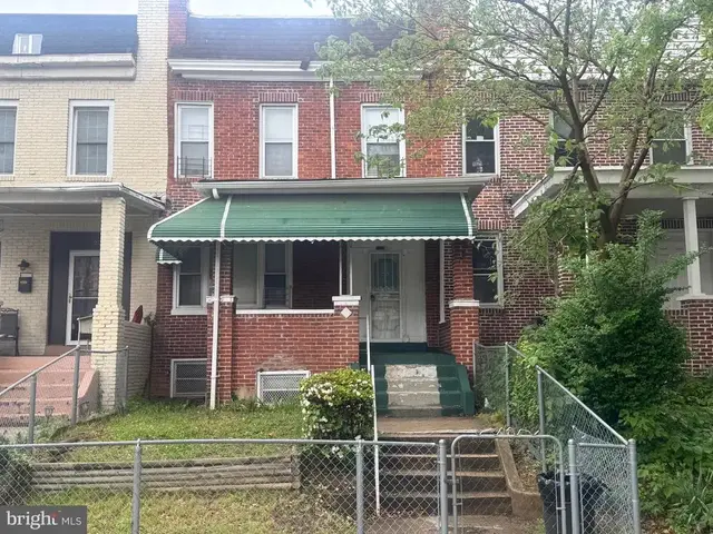 122 Hilton St, Baltimore