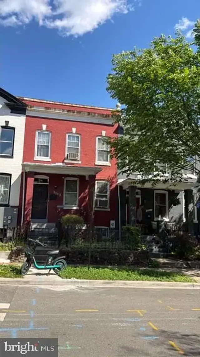 1213 Orren St Ne, Washington
