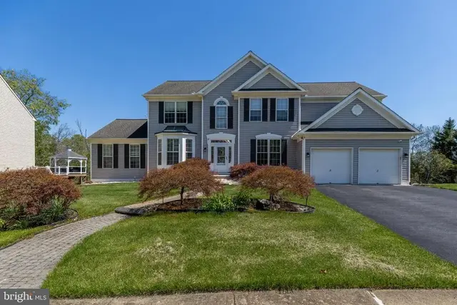 211 Robin Redbreast Rd, Newark