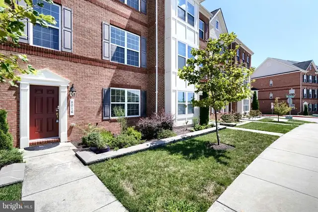 8016 Blue Stream Dr, Elkridge