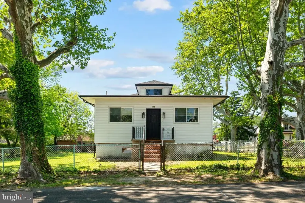 848 Cedar Ave, BENSALEM