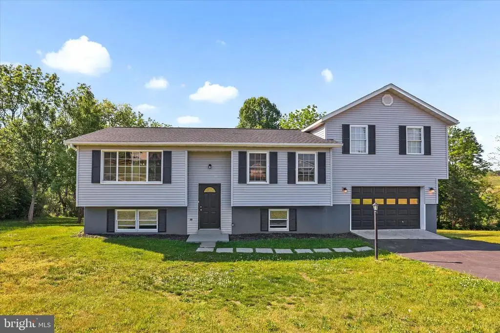 253 Vegas Dr, HANOVER
