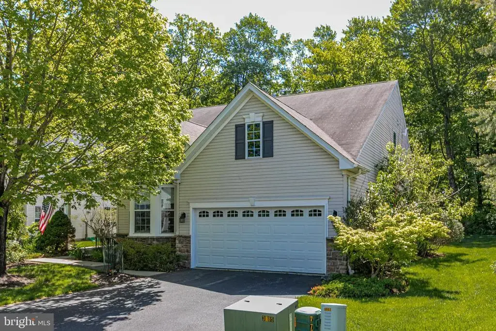 47 Lexington Dr, PENNINGTON