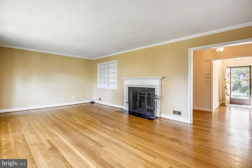 3303 Winnett Rd, CHEVY CHASE