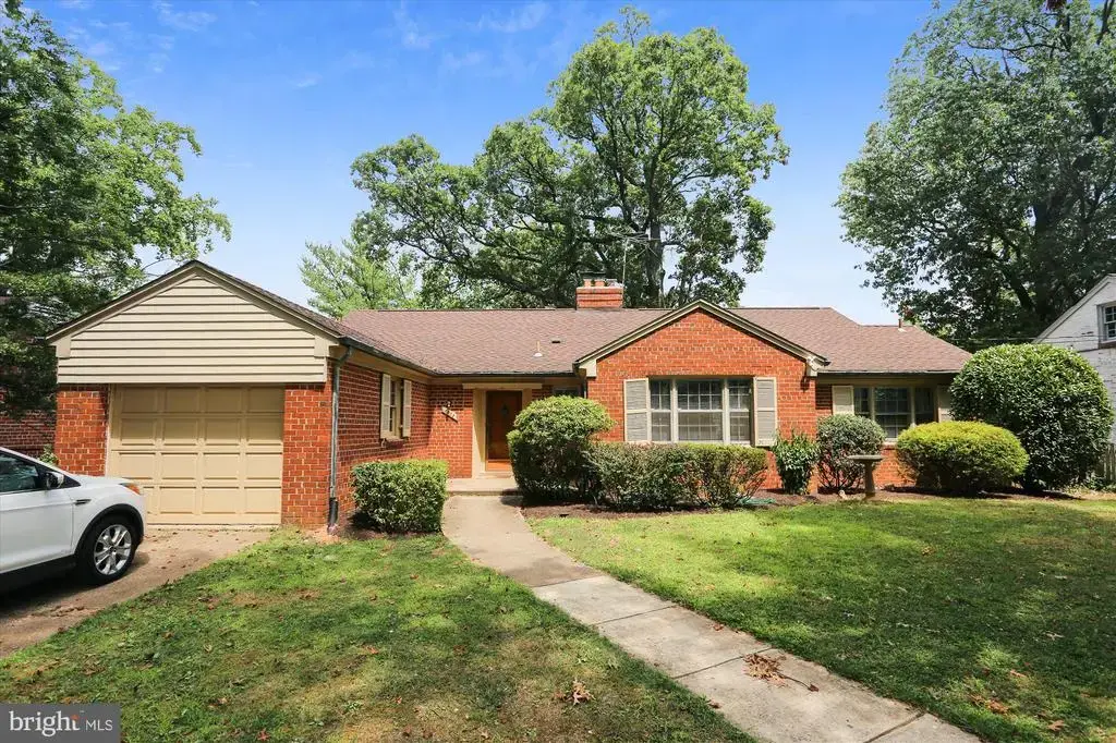 3303 Winnett Rd, CHEVY CHASE