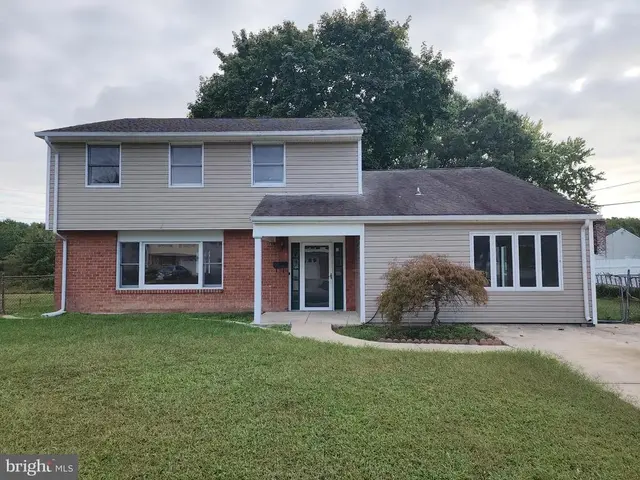 613 Nimitz Rd, Dover