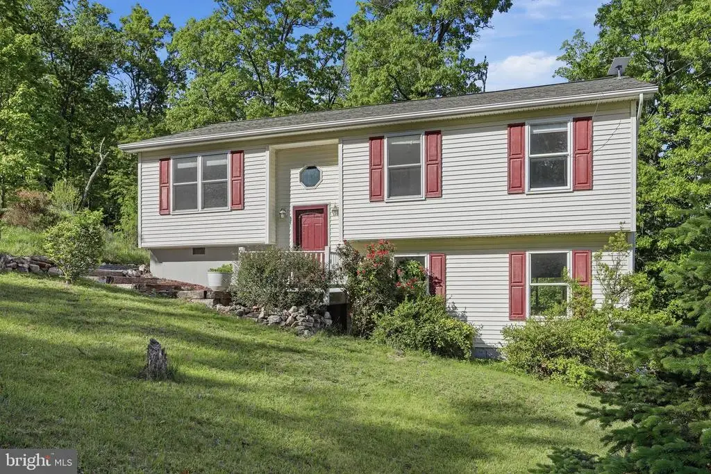 902 Enfield Dr, WINCHESTER