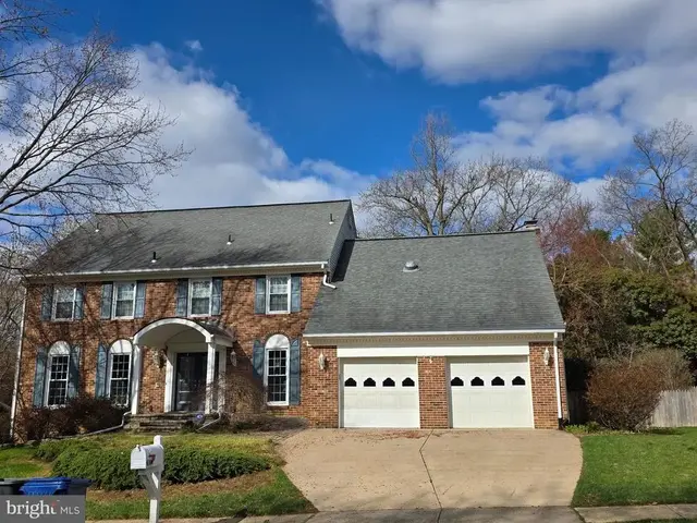 5904 Benfield, Alexandria