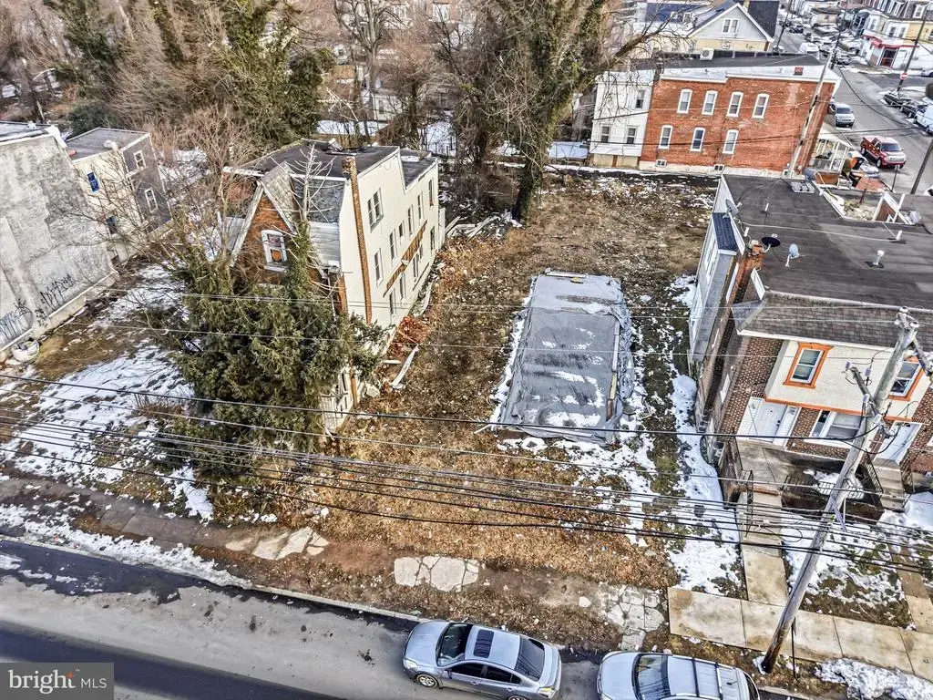 239 W 9th St, CHESTER