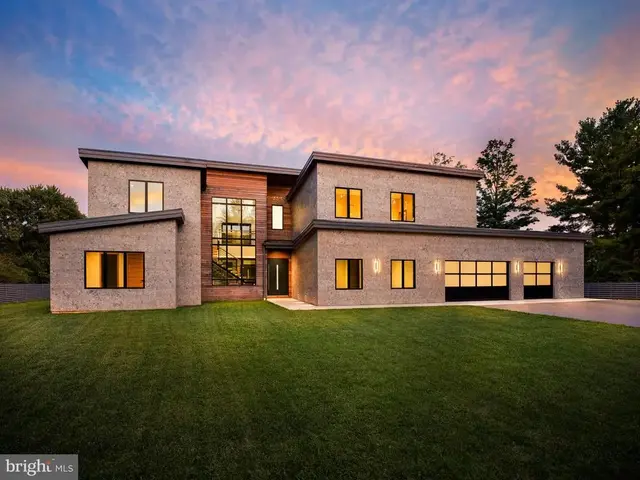 298 Paoli Pike, Malvern